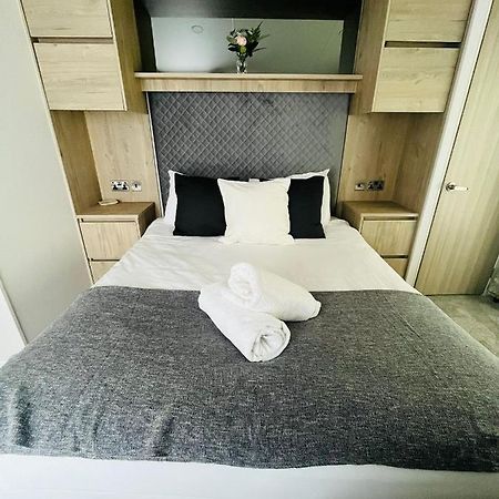 Fir Tree Lodge With Hot Tub York Eksteriør bilde