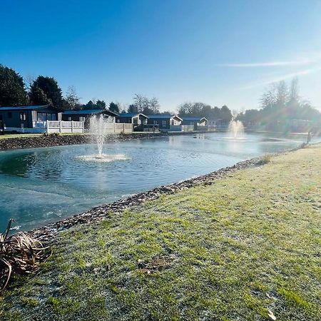 Fir Tree Lodge With Hot Tub York Eksteriør bilde