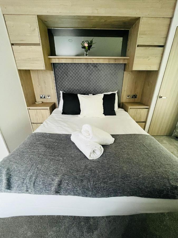 Fir Tree Lodge With Hot Tub York Eksteriør bilde