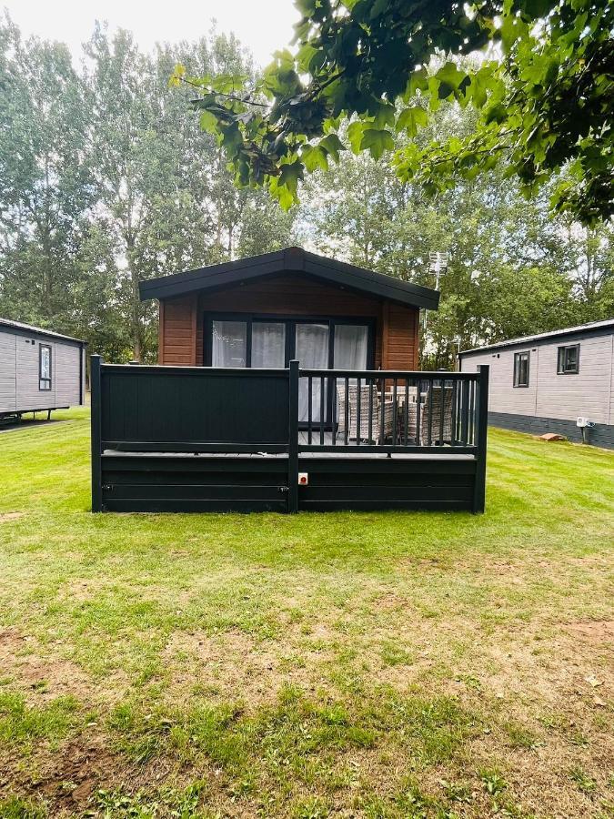 Fir Tree Lodge With Hot Tub York Eksteriør bilde