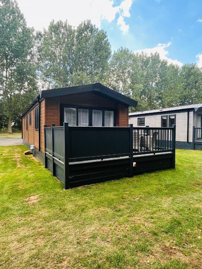 Fir Tree Lodge With Hot Tub York Eksteriør bilde